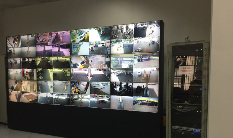 某石化行業(yè)機房1.JPG-展日科技